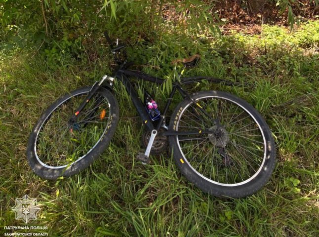 На Закарпатті у велосипедиста знайшли підозрілу речовину