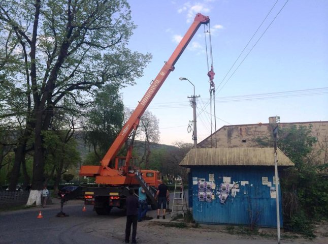 Старий МАФ прибрали з центру Виноградова