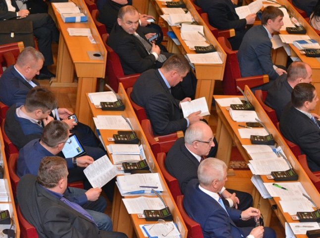 Обласні депутати порушили проблеми якості доріг на Виноградівщині