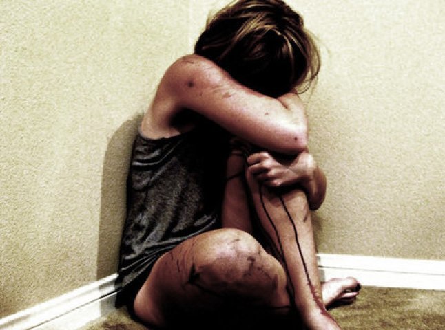 Гвалтівників 19-річної дівчини затримали, їм загрожує від 7 до 12 років позбавлення волі