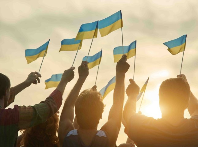 16 лютого – День єднання: що сьогодні покажуть всі телеканали України