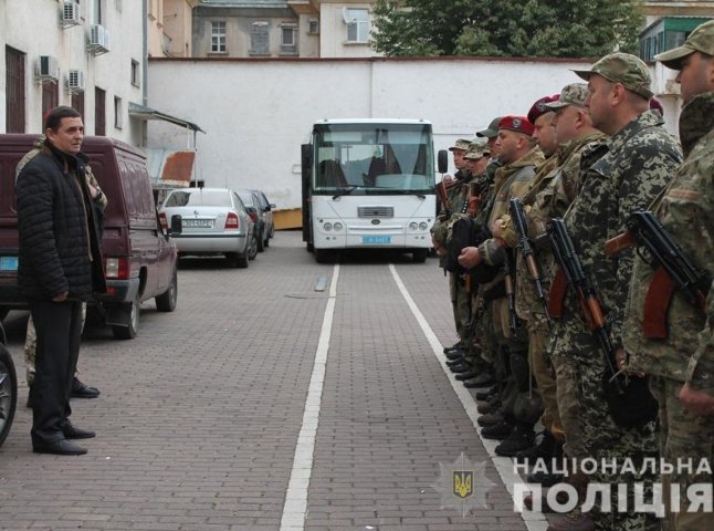 Закарпатські поліцейські вирушили у зону проведення операції об’єднаних сил