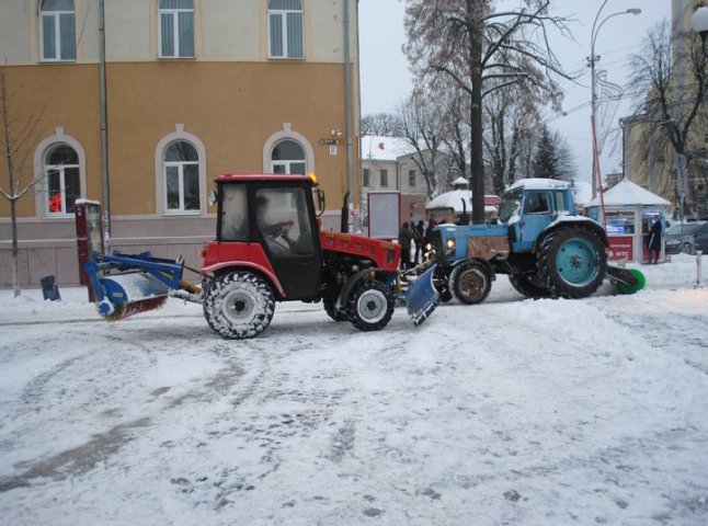 У Мукачеві до великого снігопаду комунальники не підготувались (ФОТО)