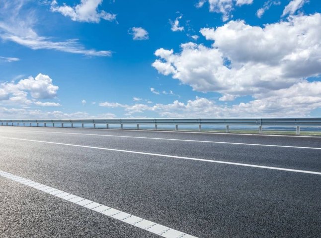 Стало відомо, де в Україні може бути перша платна дорога