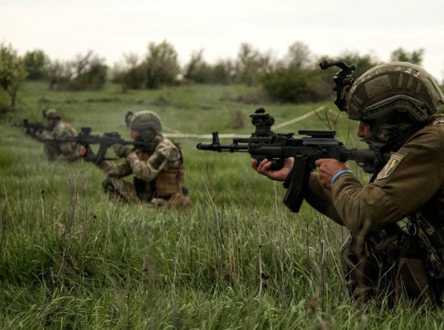 Як мужній воїн з Ужгорода захищає Україну від окупантів