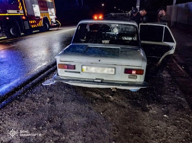 Намагався завести автомобіль: у селі на Ужгородщині спалахнула пожежа