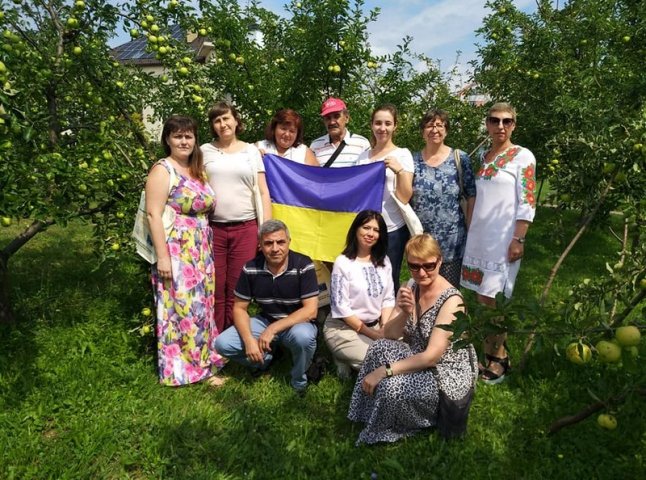 Внутрішні переселенці взяли участь у роботі школи інтеграції в Ужгороді