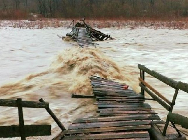 Вода в Латориці поблизу Чопа не досягає 80 см до рівня руйнівного паводка 2001 року