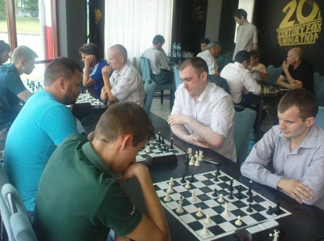 В обласному центрі відбувся шаховий двобій між збірними Мукачева та Ужгорода