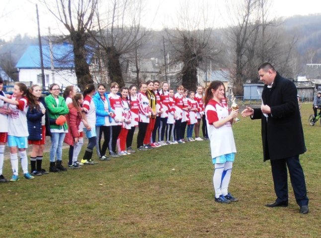 На Тячівщині відбувся турнір з футболу серед дівчат