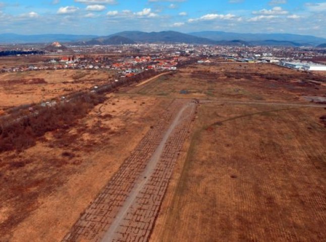 В уряді розглядають можливість будівництва нового аеропорту в Мукачеві
