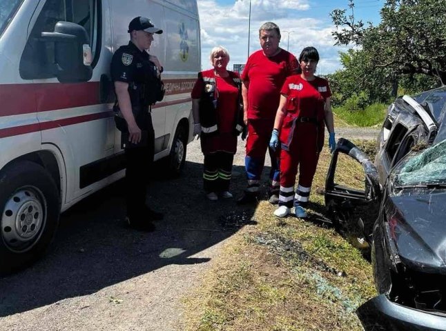 Медики розповіли про ДТП на Закарпатті та як надавали допомогу постраждалому водієві