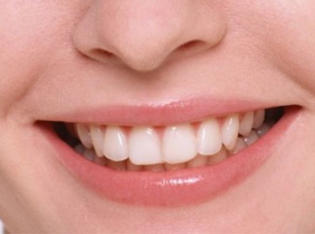 Як правильно доглядати за зубами?