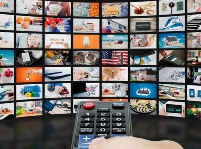 Українцям розкодують супутникові версії телеканалів