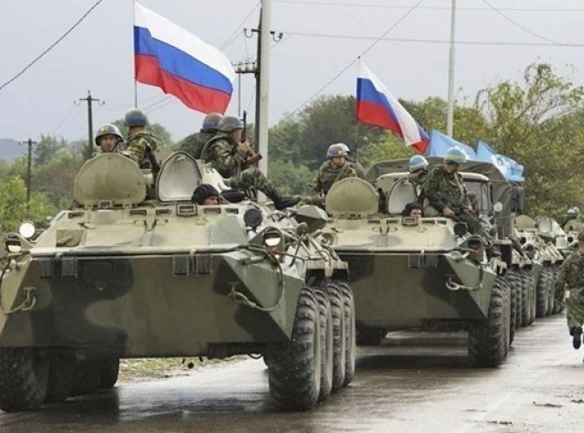 Цієї ночі Росія планувала ввести колону "миротворців" на територію України