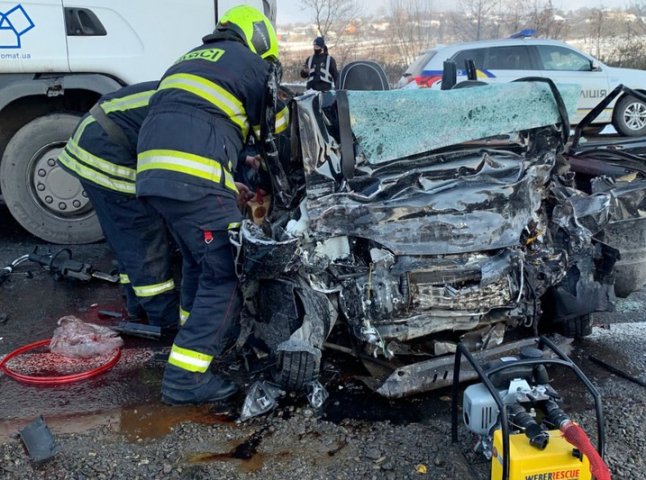 Моторошна аварія із п’ятьма загиблими на Мукачівщині: водій фури розповів про момент зіткнення