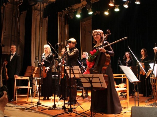 У Мукачеві вчергове виступив Струнний оркестр. Зал аплодував стоячи (ФОТО, ВІДЕО)