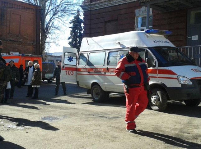 До лікарні Артемівська доставили понад 100 поранених з Дебальцева