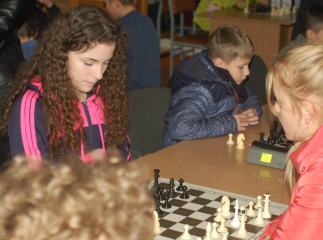У Рахові пройшов міжрайонний дитячий турнір із шахів