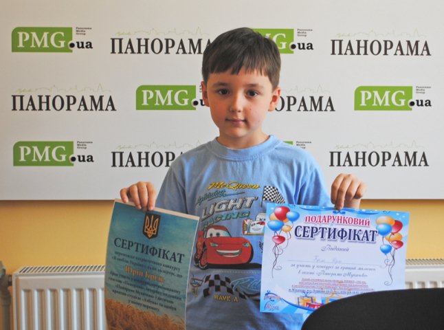 Юні закарпатці показували свою любов до України у малюнках (ФОТО)