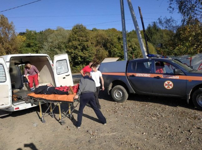 Чоловік, який пішов по гриби, потрапив у халепу