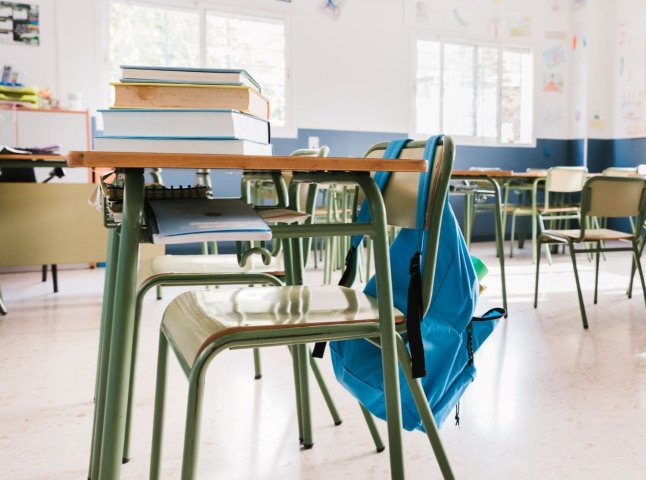 В Ужгороді повідомили про замінування шкіл: поліція розпочала перевірку