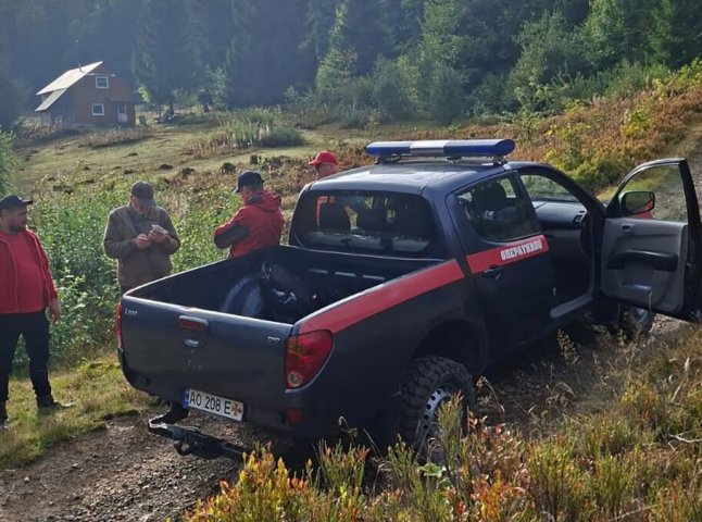 На Закарпатті другу добу шукають зниклого грибника