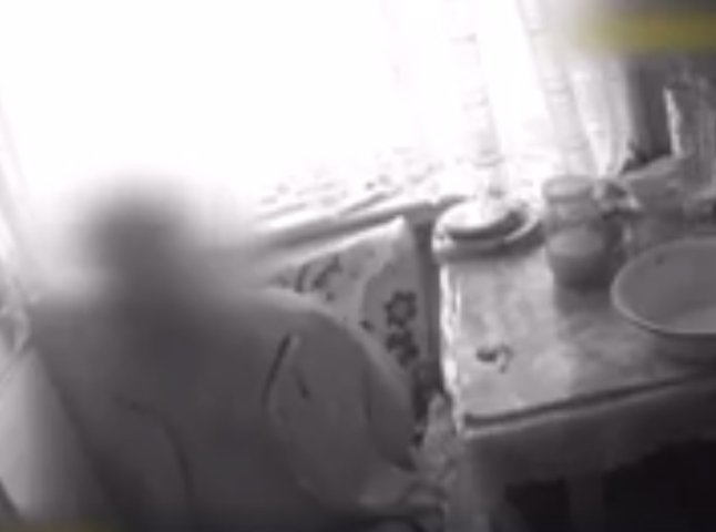 З’явилося відео із затримання підозрюваного у вбивстві людини у Мукачеві
