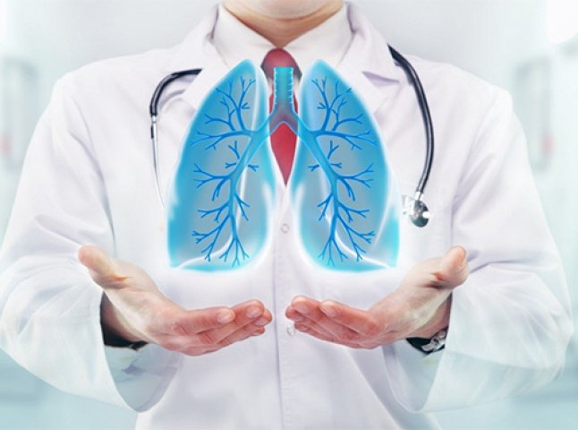В Ужгороді лікарі можуть пройти безкоштовне УЗД легень 