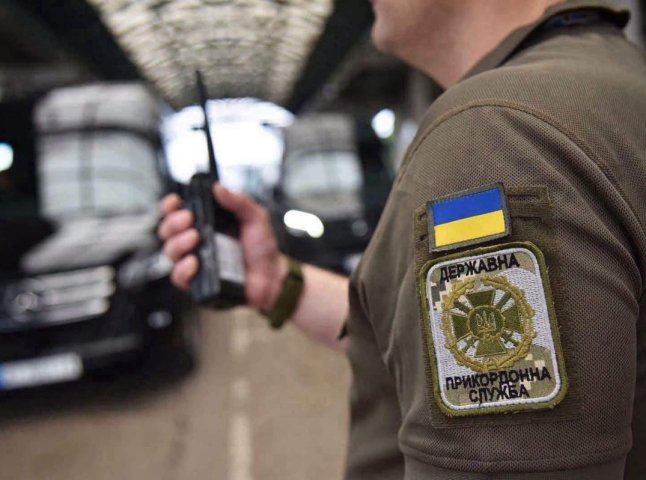 На пунктах пропуску з Угорщиною зріс трафік: коли краще перетинати кордон
