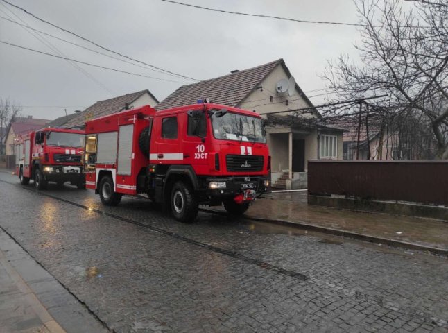 Сьогодні на Хустщині вогнеборці двічі гасили пожежі в житловому секторі