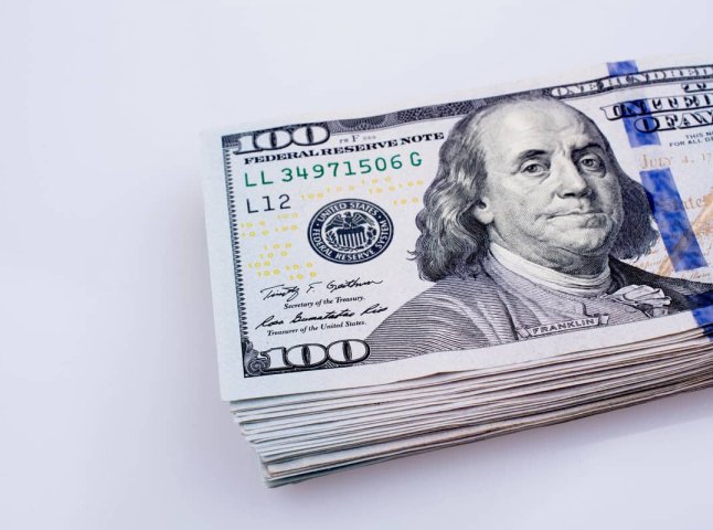 Чи буде долар по 50 гривень: з’явився прогноз на 2 роки вперед