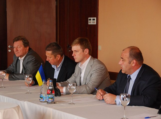 В Ужгороді говорили про подальший розвиток автомобільних пунктів пропуску на українсько-угорському кордоні 