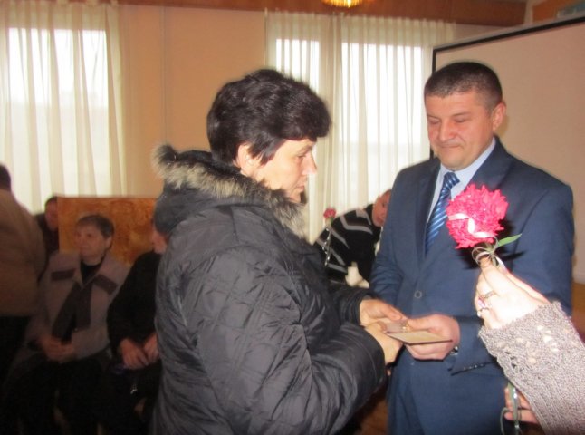 39 мешканок Хустщини отримали звання "Мати-героїня" (ФОТО)