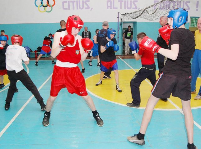 У Мукачеві свій навчально-тренувальний збір проводить збірна Закарпаття з боксу