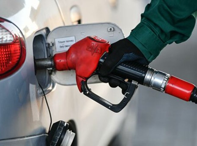 В Україні знову зросли ціни на бензин та дизпаливо