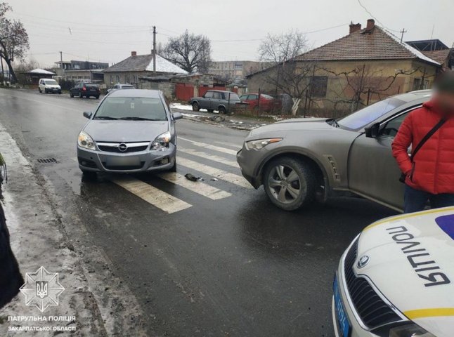 За півдня в Ужгороді і Мукачеві зафіксували 14 аварій
