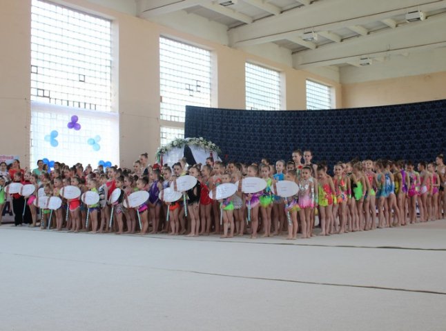 У Мукачеві стартував Відкритий Кубок Закарпаття з художньої гімнастики