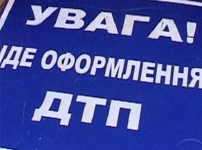 У Хусті водій збив жінку-пішохода, зараз потерпіла у лікарні