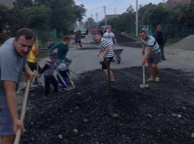 Жителям вулиці Загорської ремонт вулиці, на якій вони проживають, обійшовся у 12 тисяч гривень