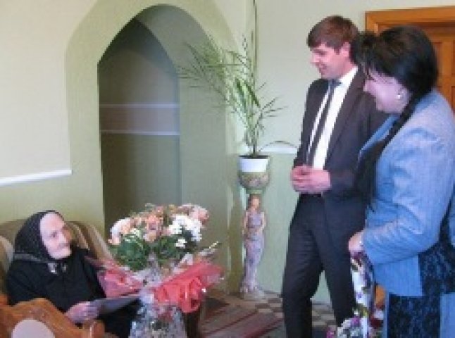 Голова Ужгородської РДА відвідав будинок милосердя у селі Велика Добронь