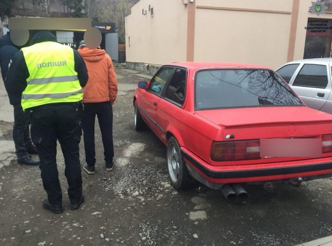 Патрульні знайшли BMW, який вкрали в Ужгороді
