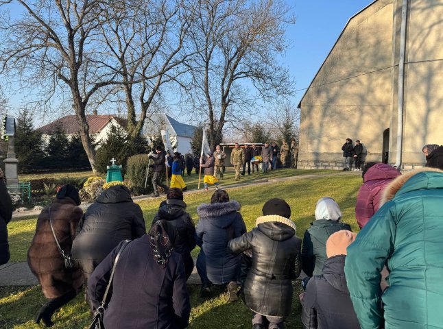 У Великолучківській громаді прощалися із Героєм, який загинув у квітні цього року