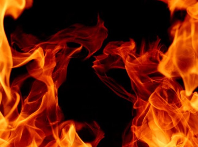 В Ужгороді спалахнула пожежа в гуртожитку