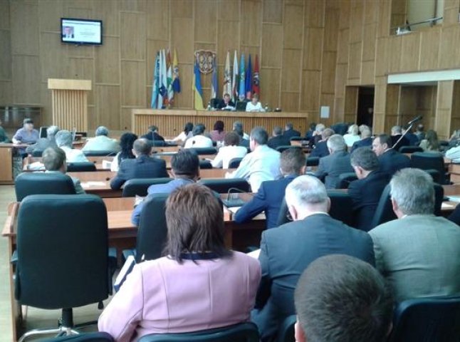 На позачерговій сесії Ужгородської міськради депутати намагатимуться прийняти бюджет на 2014 рік