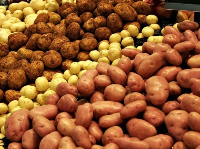 Якою буде ціна на картоплю нового врожаю