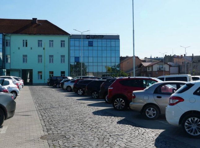Що відомо про платне паркування у Мукачеві: якою може бути ціна за годину