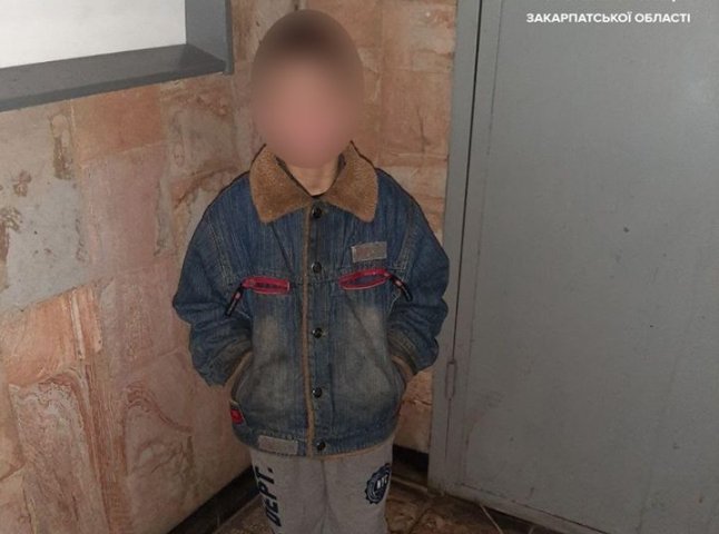 У Мукачеві патрульні знайшли дитину, яка зникла