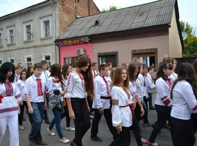 На Тячівщині День Незалежності відзначать районною спартакіадою та виставкою вишивки