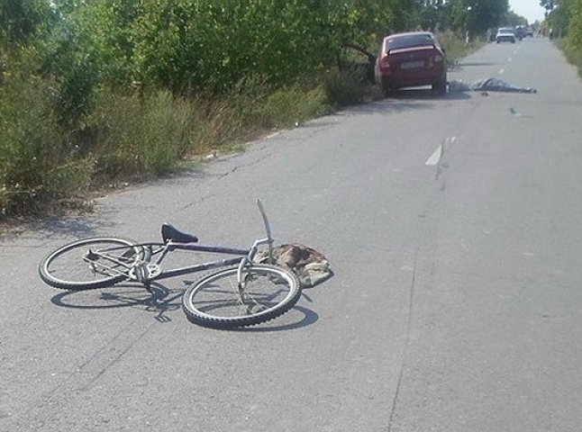 На Берегівщині під колесами автомобіля загинув 32-річний батько трьох дітей